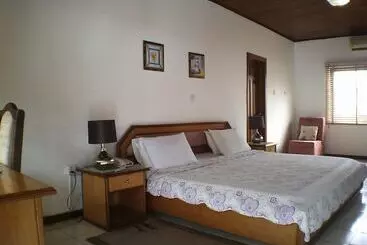 هتل Lavender Lodge