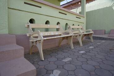 Turistlägenheter Jap Hotel Limited