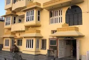 Bed and Breakfast Jai Villa Home Stay