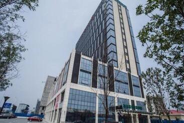 Hotel Greentree Inn Qinhuangdao Railway Station Square Express
