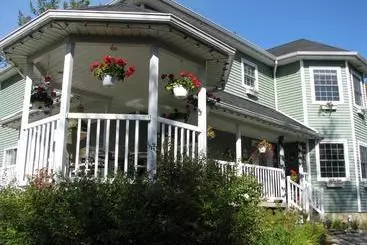 Arkadia Eastman B&b