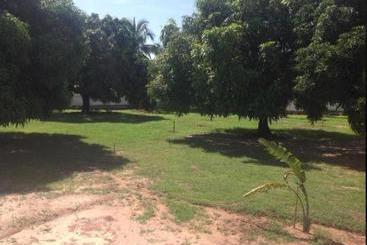 تختخواب و صبحانه Habitation Les Manguiers