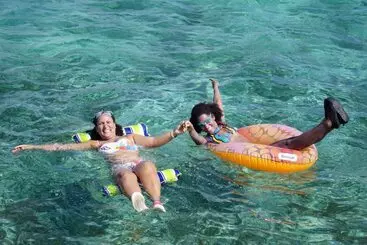 King Lewey S Island Resort