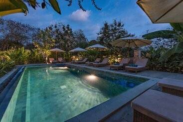 민박 Royal Retreat Villas Lembongan