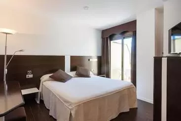 Otel Restaurant Cal Petit