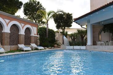 تختخواب و صبحانه Foglie D Acqua