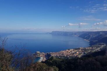 Bed and Breakfast Sant'agostino Affittacamere