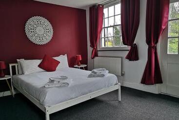 客栈  The Red Lion