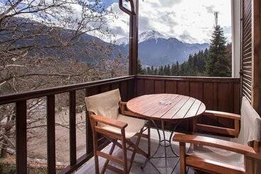 Country Club Hotel & Suites