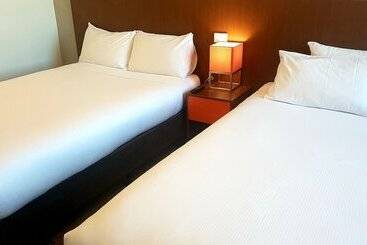 בית מלון כפרי Ibis Brisbane Airport