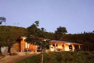 Hotelli Villa Alam Flores