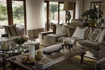 펜션 Siringit Villa