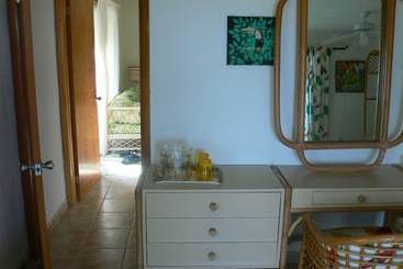 ツーリストアパートメント Caicos Beach Condominiums