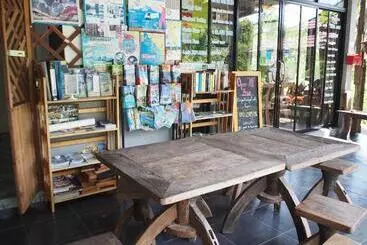 Hotel Lanta Happy Hill