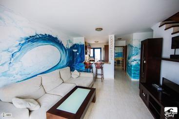 Red Star Surf   Hostel