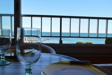 هتل Les Indes Galantes