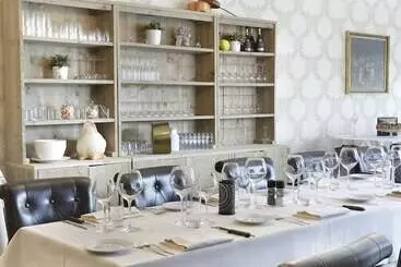 ホテル Resort Résidence Pierre, The Originals Relais