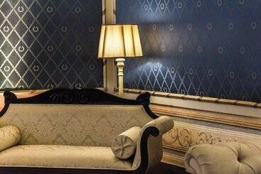 هتل Domus Zamittello