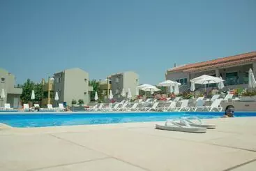 Hotel Fournia Village
