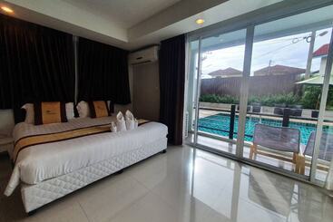 בית מלון כפרי Retreat Resort Pattaya