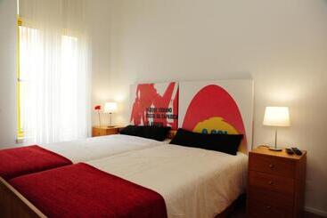 Ostello Caparica Sun Centre