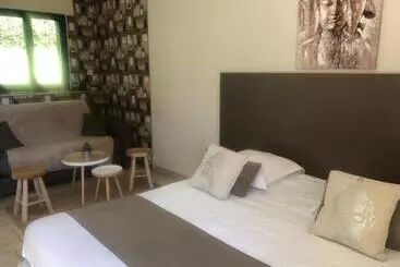 Otel Hôtel Le Trécelin