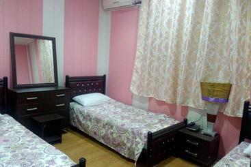 هتل Yaas Apartment