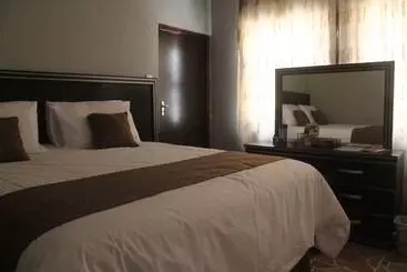 Majatalo Chief's Guest House