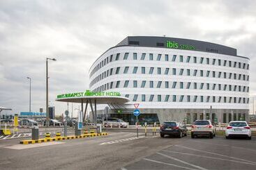בית מלון כפרי Ibis Styles Budapest Airport