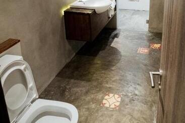 Отель Janevalla Bandung