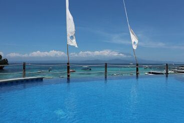 Otel Le Nusa Beach Club