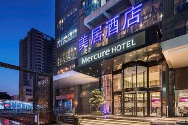 Отель Mercure Chengdu Downtown