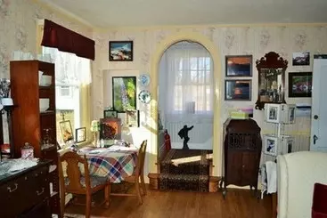 Bed and Breakfast Heathwood Inn