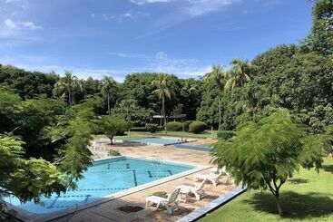 酒店 Diria Santa Cruz