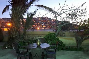 تختخواب و صبحانه Family House In Petra