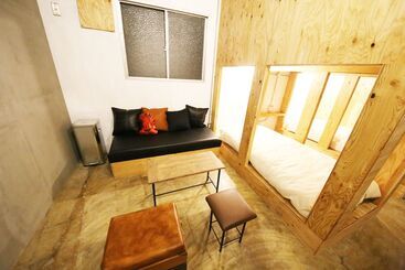 Hostel&gallerygisgood