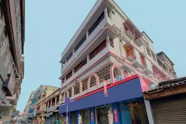 ホテル Collection O Raj Guest House Near Kolkata Airport