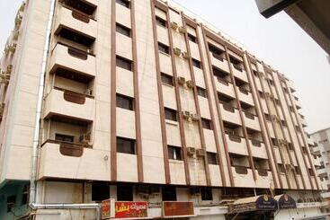 Al Eairy Furnished Apartments Jeddah 1