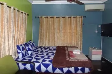 هتل Maximus Suites
