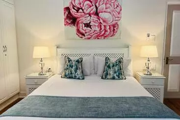 Peaches & Cream Bed & Breakfast