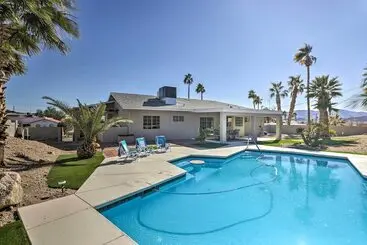 コテージ Lake Havasu Home W/ Heated Pool & Putting Green