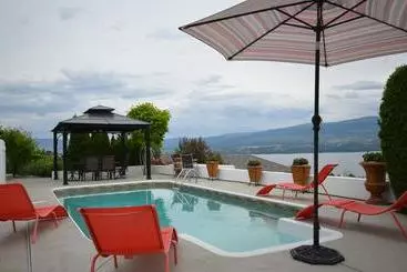 Bella Luna Bed And Breakfast