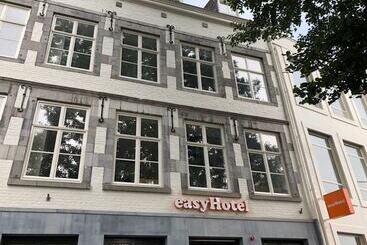 Easyhotel Maastricht City Centre