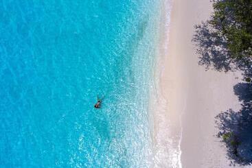 Emerald Maldives Resort & Spa Deluxe All Inclusive