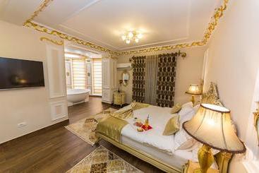 هتل Empire Albania