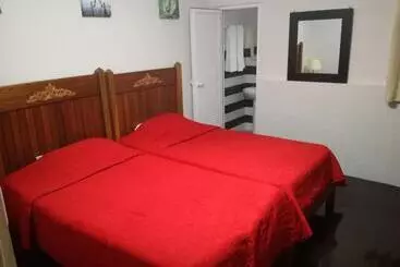 تختخواب و صبحانه Auberge Madelon