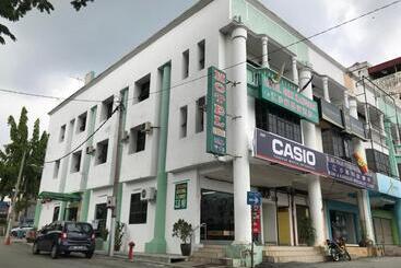 ホテル Dan Restoran Seri Kangsar