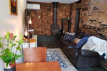 Bed and Breakfast William Hunt S Retreat  Redwood Studio