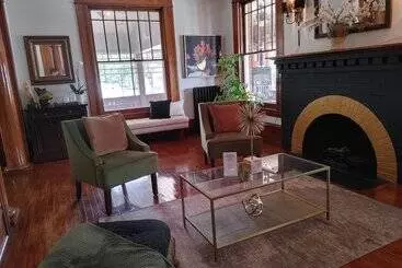 Stonewater Manor B&b