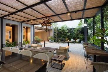 ホテル Le Papillon